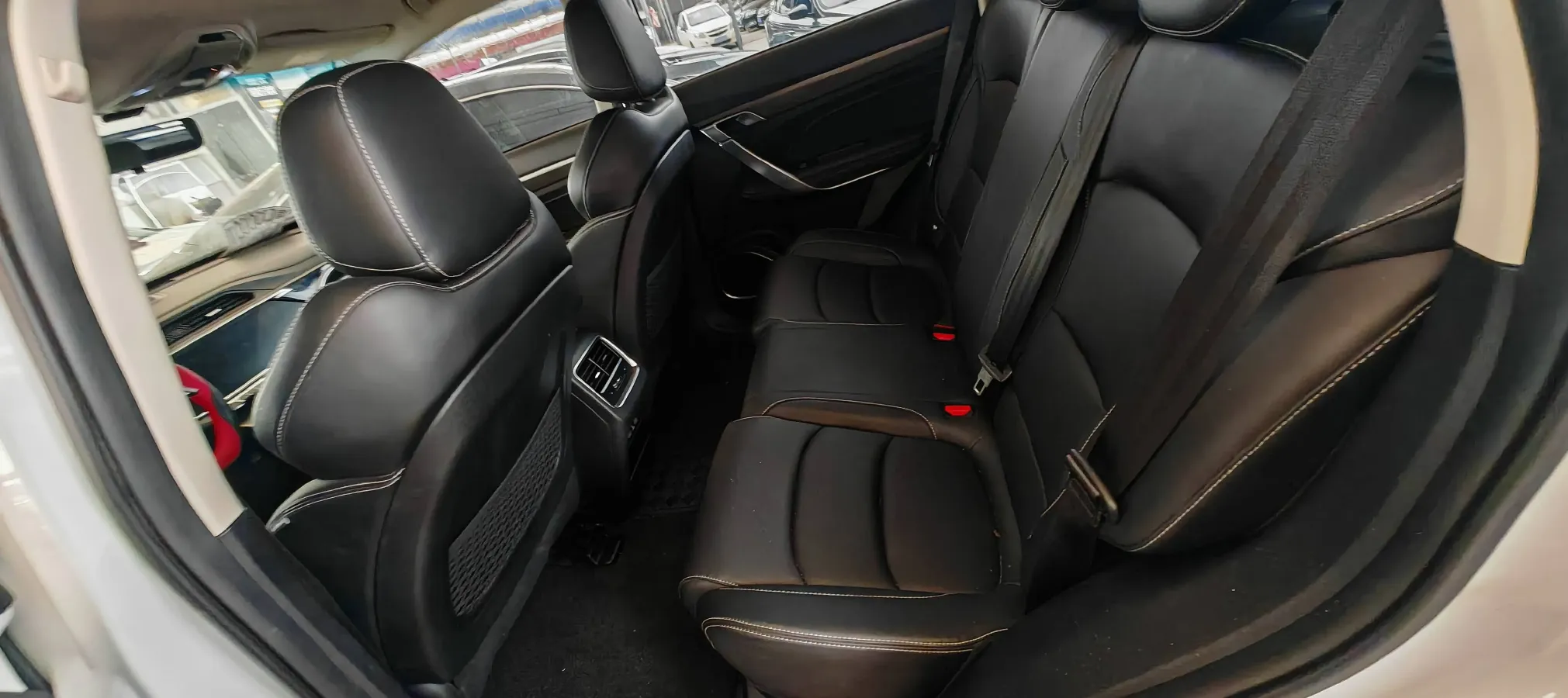 2020 Roewe i6 1.5T 169HP L4 7DCT,autocango,china used car exporter,china ev exporter,chinese used car exporter,chinese used ev exporter