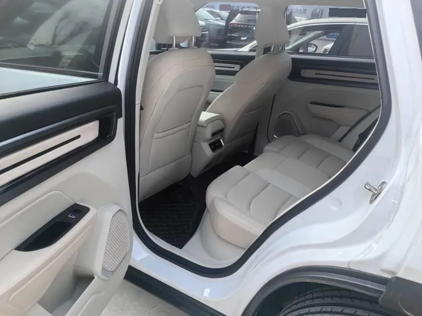 2023 Geely ICON 1.5T 181HP L4 7DCT,autocango,china used car exporter,china ev exporter,chinese used car exporter,chinese used ev exporter