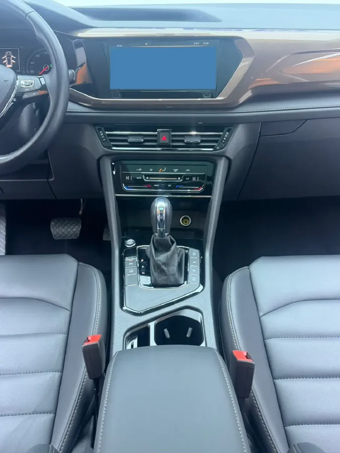 2021 Volkswagen Tharu 1.4T 150HP L4 7DCT,autocango,china used car exporter,china ev exporter,chinese used car exporter,chinese used ev exporter