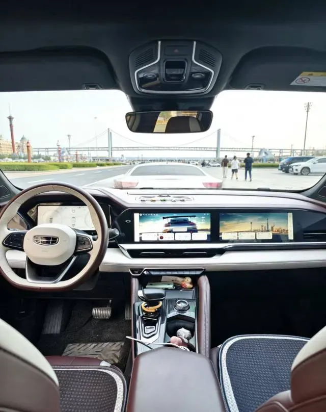 2021 Geely Monjaro 2.0T 218HP L4 7DCT,autocango,china used car exporter,china ev exporter,chinese used car exporter,chinese used ev exporter