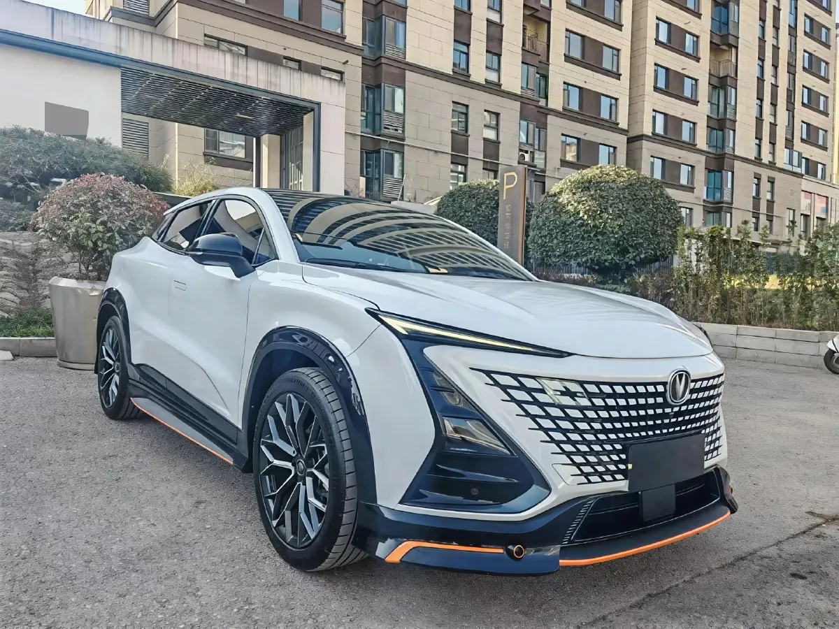 2022 ChangAn UNI-T 1.5T 188HP L4 7DCT,autocango,china used car exporter,china ev exporter,chinese used car exporter,chinese used ev exporter