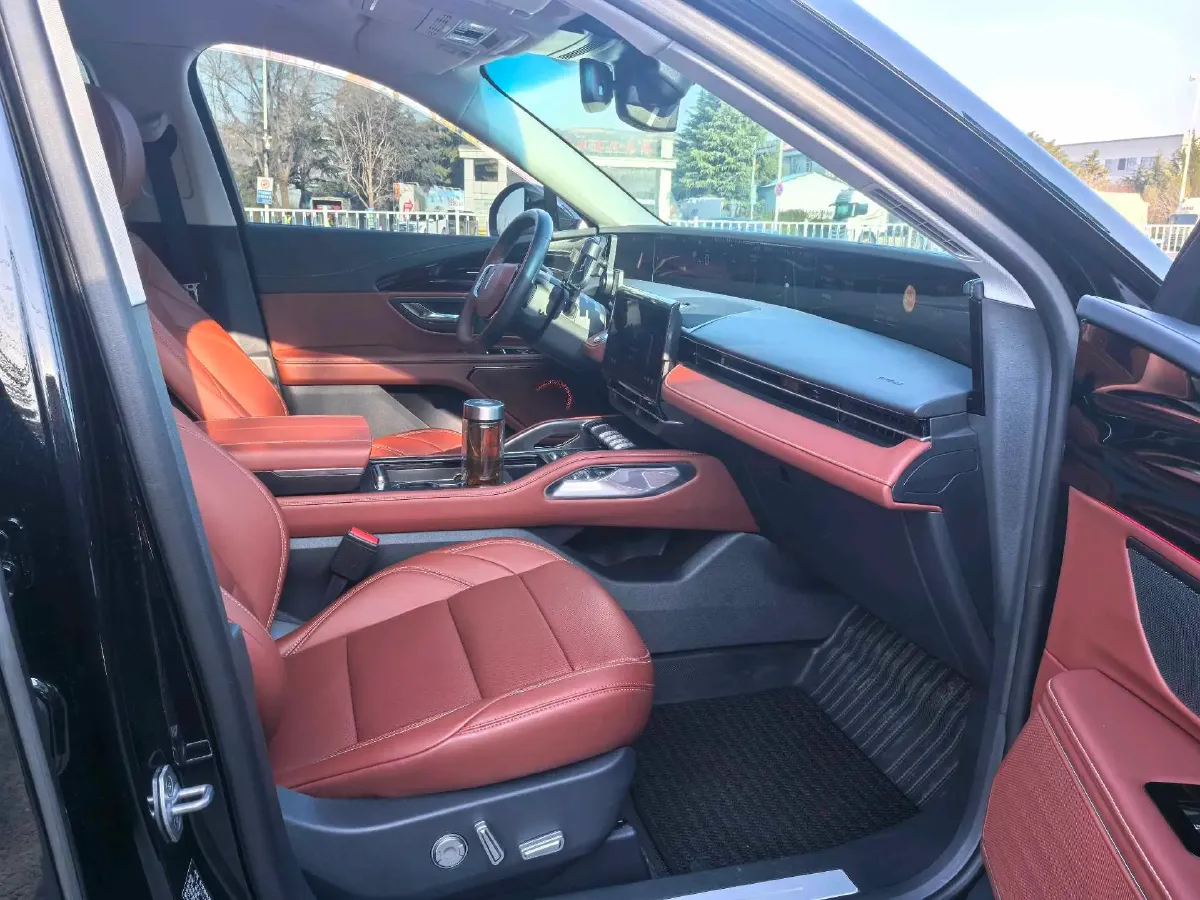 2025 Lincoln Nautilus 2.0T 261HP L4 8AT,autocango,china used car exporter,china ev exporter,chinese used car exporter,chinese used ev exporter