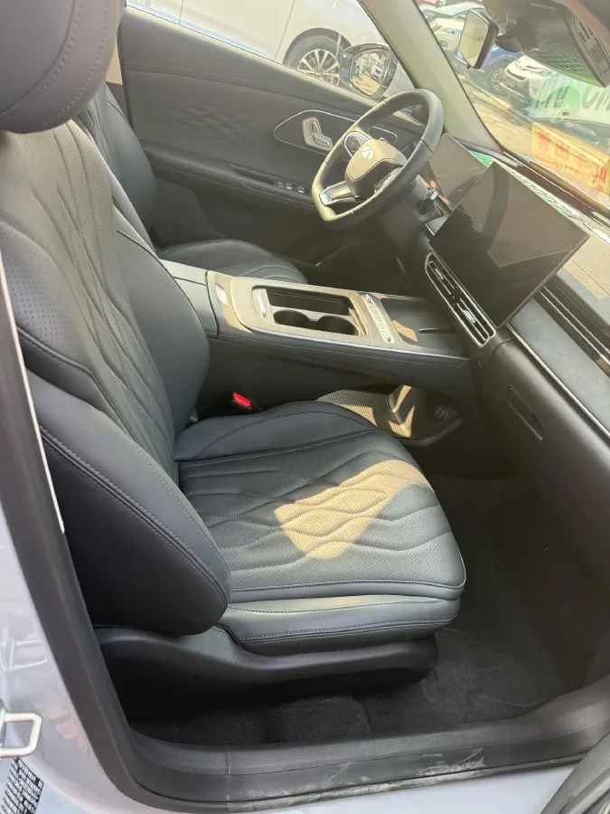 2025 Fulwin FulwinA8L 1.5T 156HP L4 1DHT PHEV 18.67KWH,autocango,china used car exporter,china ev exporter,chinese used car exporter,chinese used ev exporter