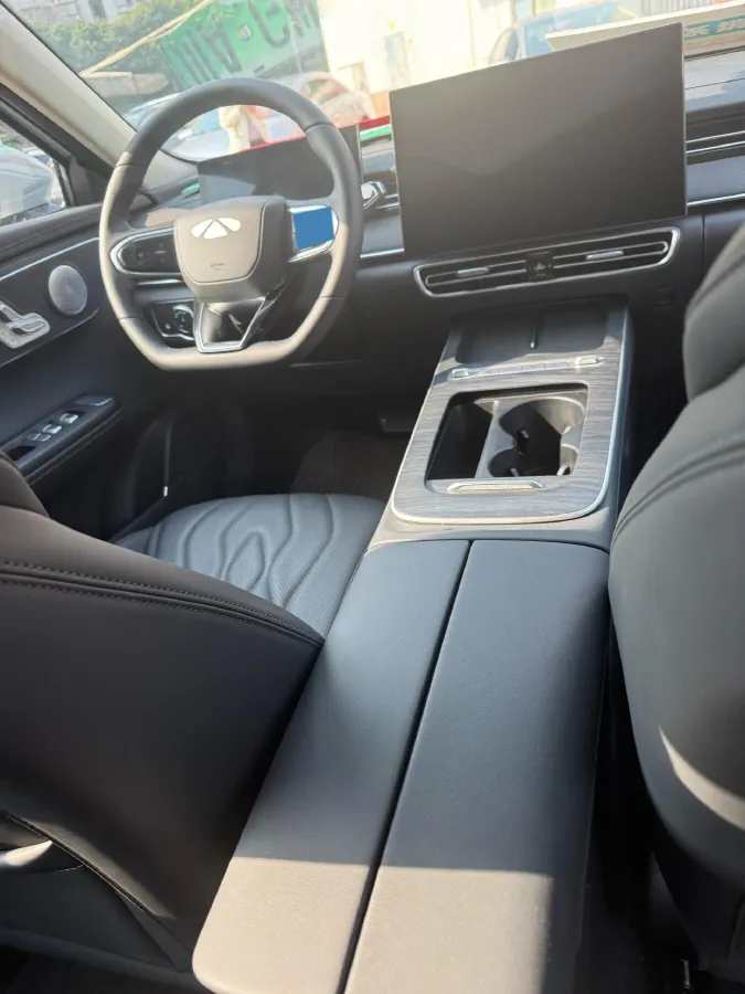 2025 Fulwin FulwinA8L 1.5T 156HP L4 1DHT PHEV 18.67KWH,autocango,china used car exporter,china ev exporter,chinese used car exporter,chinese used ev exporter