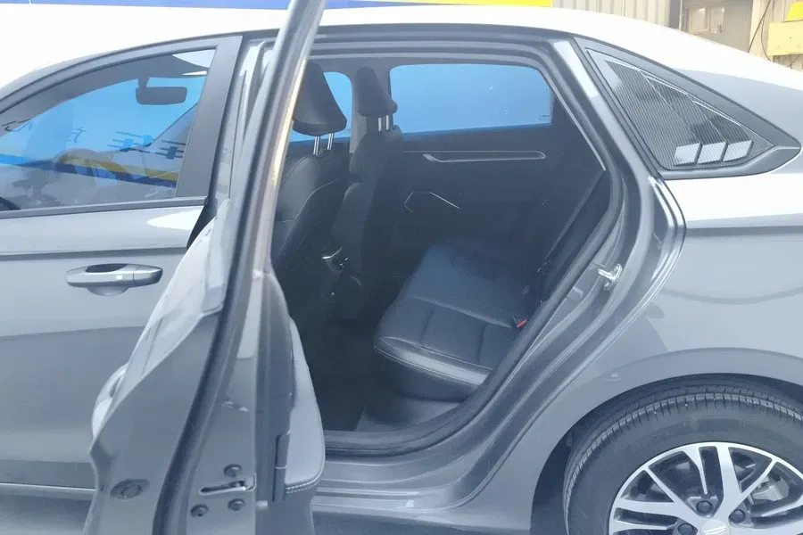 2023 Geely Emgrand 1.5L 127HP L4 CVT,autocango,china used car exporter,china ev exporter,chinese used car exporter,chinese used ev exporter