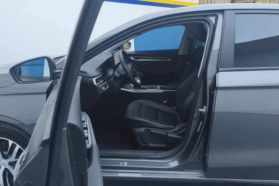 2023 Geely Emgrand 1.5L 127HP L4 CVT,autocango,china used car exporter,china ev exporter,chinese used car exporter,chinese used ev exporter