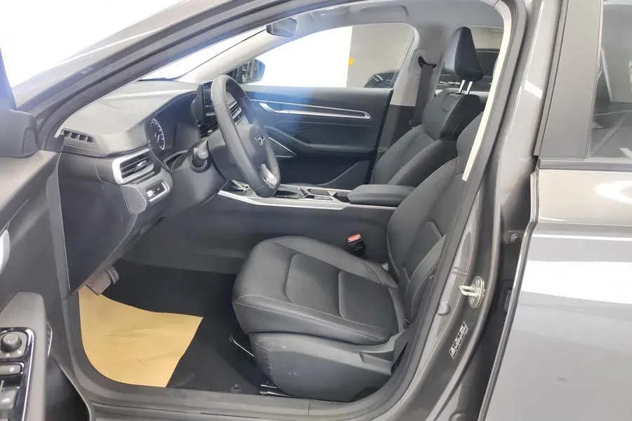 2022 Geely Emgrand 1.5L 114HP L4 CVT,autocango,china used car exporter,china ev exporter,chinese used car exporter,chinese used ev exporter