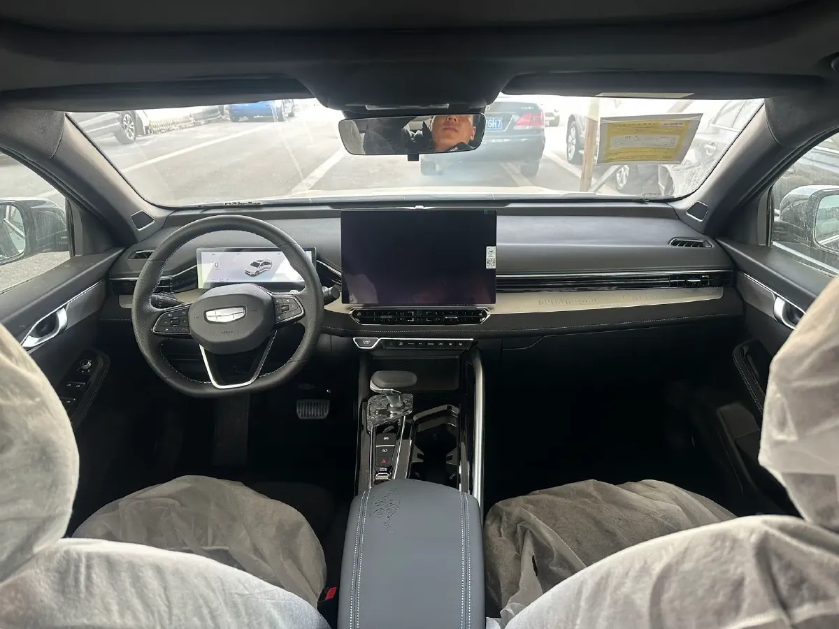 2025 Geely Preface 2.0T 238HP L4 8AT,autocango,china used car exporter,china ev exporter,chinese used car exporter,chinese used ev exporter