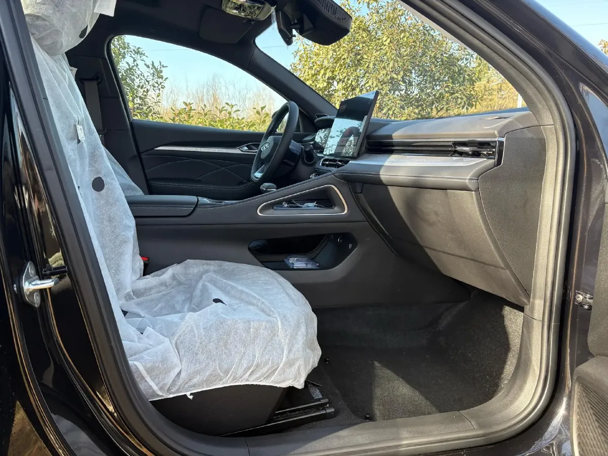 2026 Geely Preface 1.5T 181HP L4 7DCT,autocango,china used car exporter,china ev exporter,chinese used car exporter,chinese used ev exporter