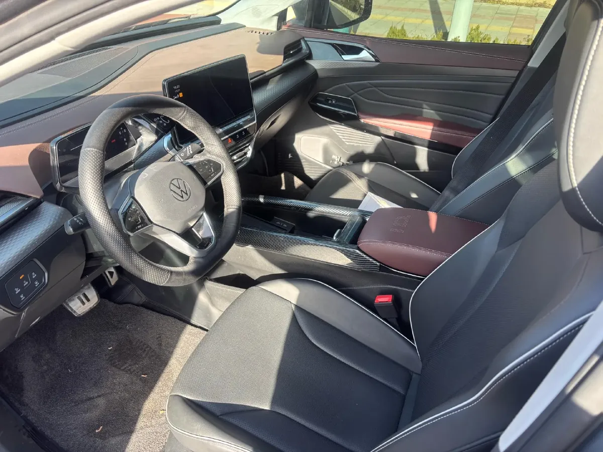 2023 Buick GL8 2.0T 237HP L4 9AT,autocango,china used car exporter,china ev exporter,chinese used car exporter,chinese used ev exporter