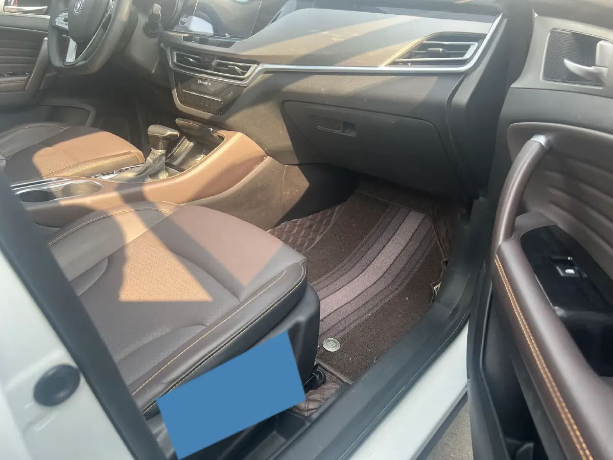 2019 ChangAn CS35 Plus 1.6L 128HP L4 6AT,autocango,china used car exporter,china ev exporter,chinese used car exporter,chinese used ev exporter