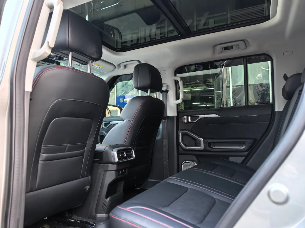 2025 Jetour Traveller 2.0T 254HP L4 7DCT,autocango,china used car exporter,china ev exporter,chinese used car exporter,chinese used ev exporter