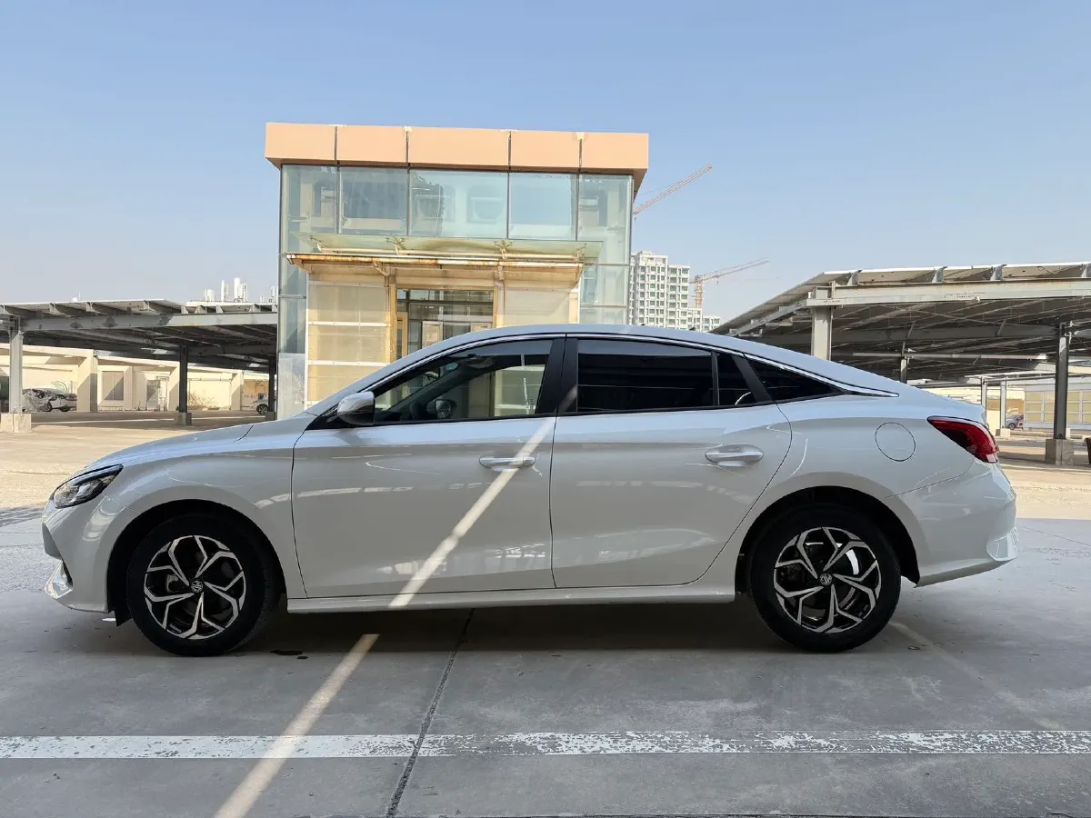 2023 MG 5 1.5L 129HP L4 CVT,autocango,china used car exporter,china ev exporter,chinese used car exporter,chinese used ev exporter