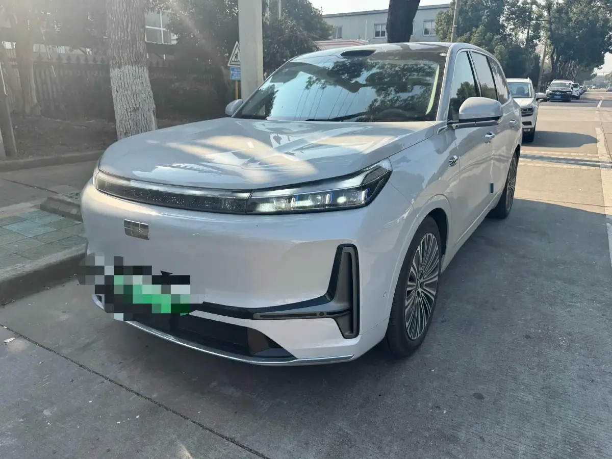 2025 Xpeng G9 BEV 93.1KWH