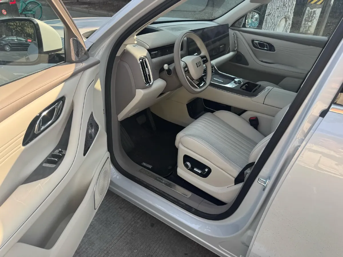 2025 Geely Galaxy M9 1.5T 163HP L4 3DHT PHEV,autocango,china used car exporter,china ev exporter,chinese used car exporter,chinese used ev exporter