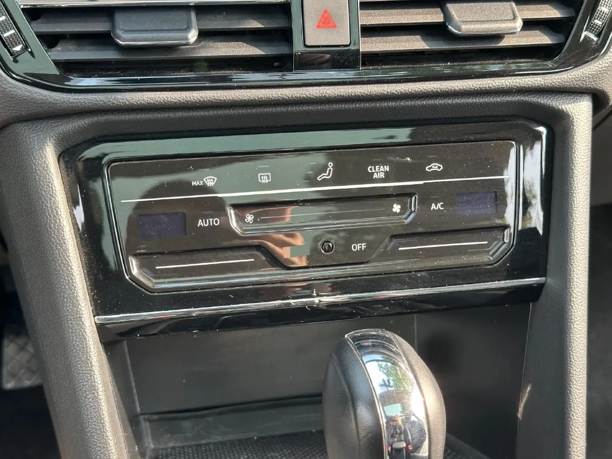 2022 Ford Transit 2.0T 202HP L4 6AT,autocango,china used car exporter,china ev exporter,chinese used car exporter,chinese used ev exporter