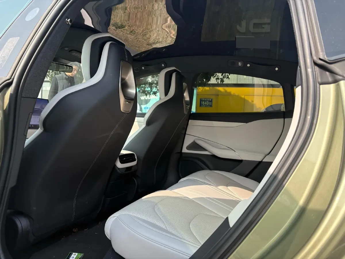 2024 MI SU7 BEV 73.6KWH,autocango,china used car exporter,china ev exporter,chinese used car exporter,chinese used ev exporter