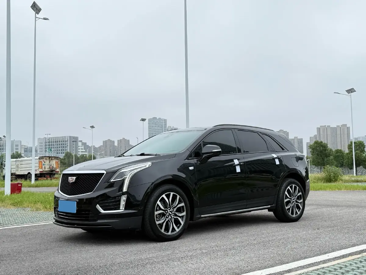 2022 Cadillac XT5 2.0T 237HP L4 9AT