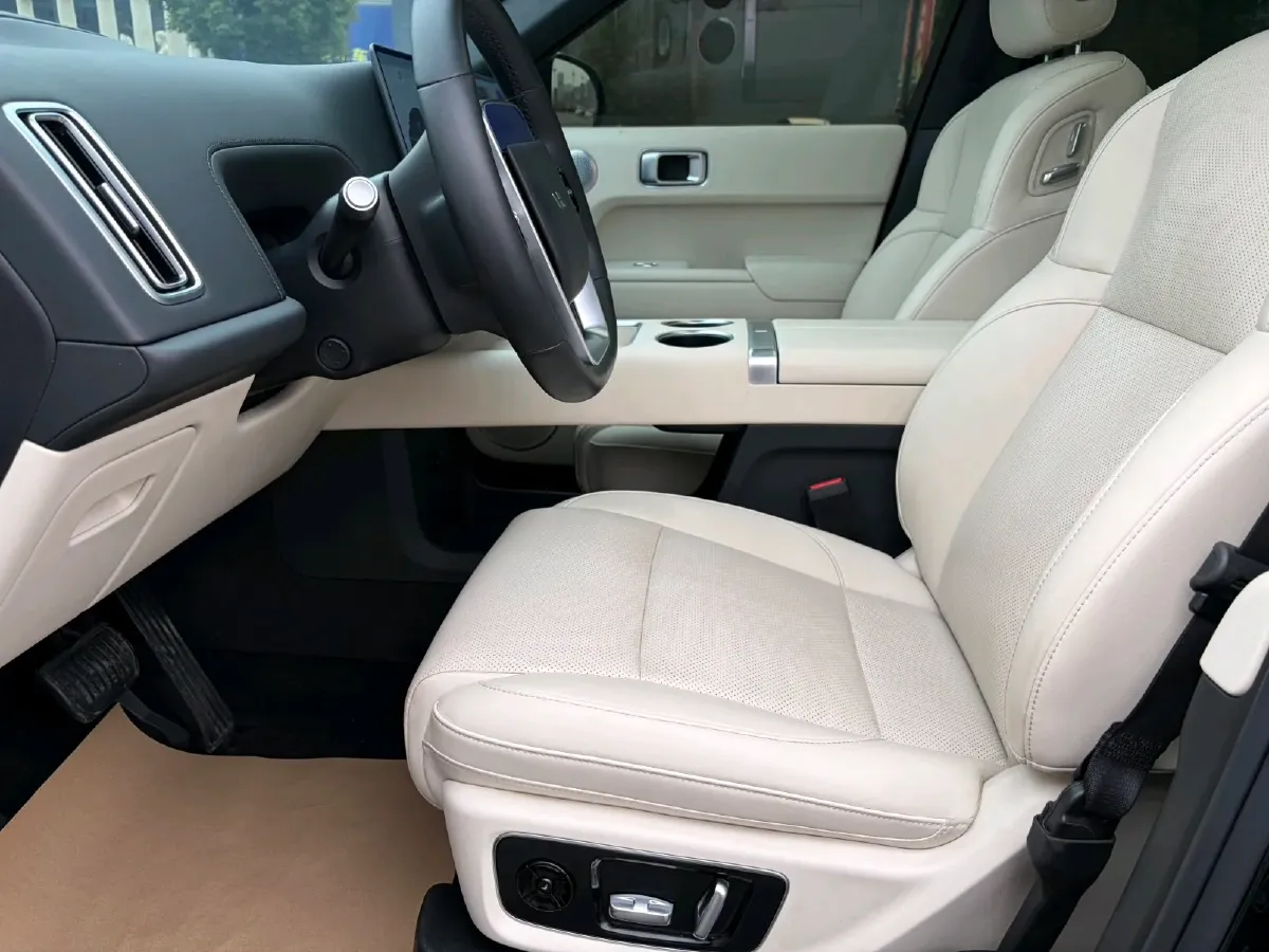 2024 Li L9 Range Extended 154HP REEV 52.3KWH,autocango,china used car exporter,china ev exporter,chinese used car exporter,chinese used ev exporter