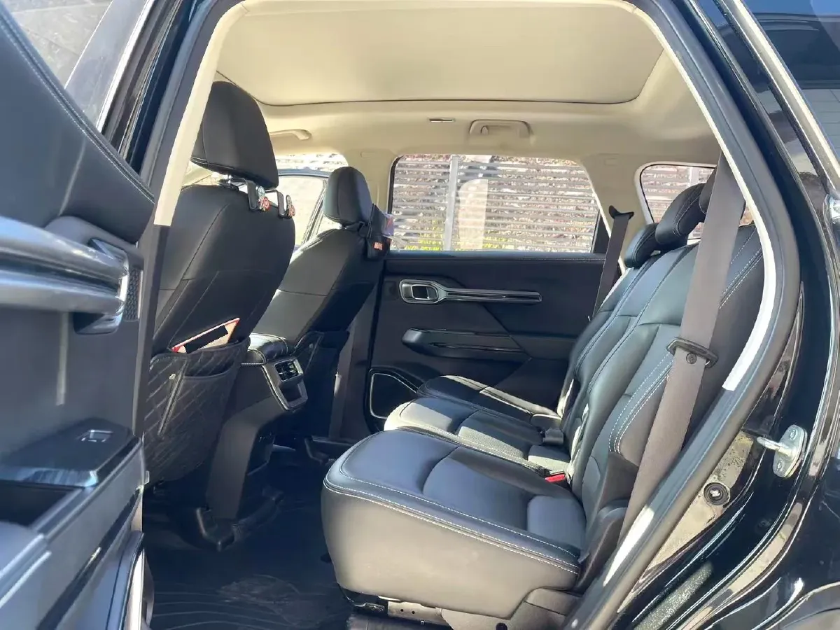 2020 Geely Okavango 1.8T 184HP L4 7DCT,autocango,china used car exporter,china ev exporter,chinese used car exporter,chinese used ev exporter