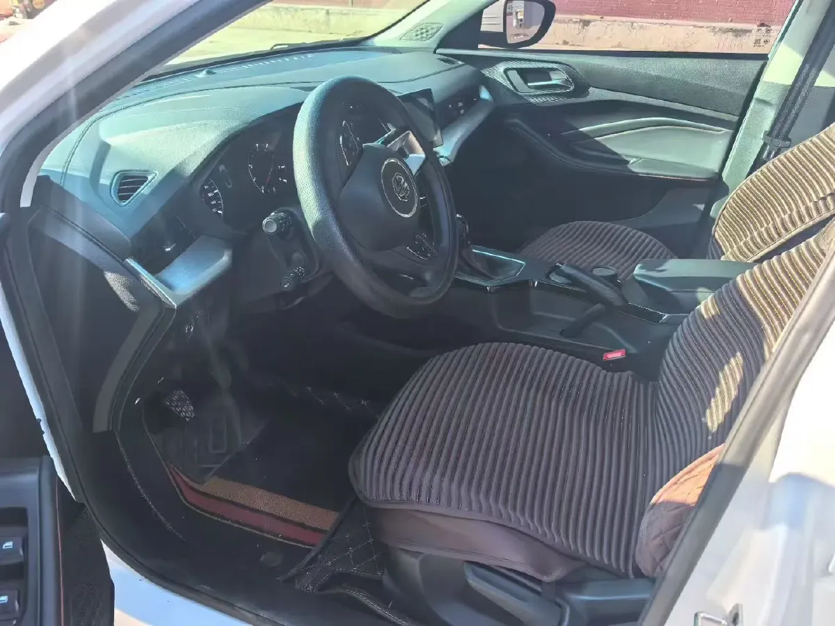 2023 MG 5 1.5L 129HP L4 5MT,autocango,china used car exporter,china ev exporter,chinese used car exporter,chinese used ev exporter