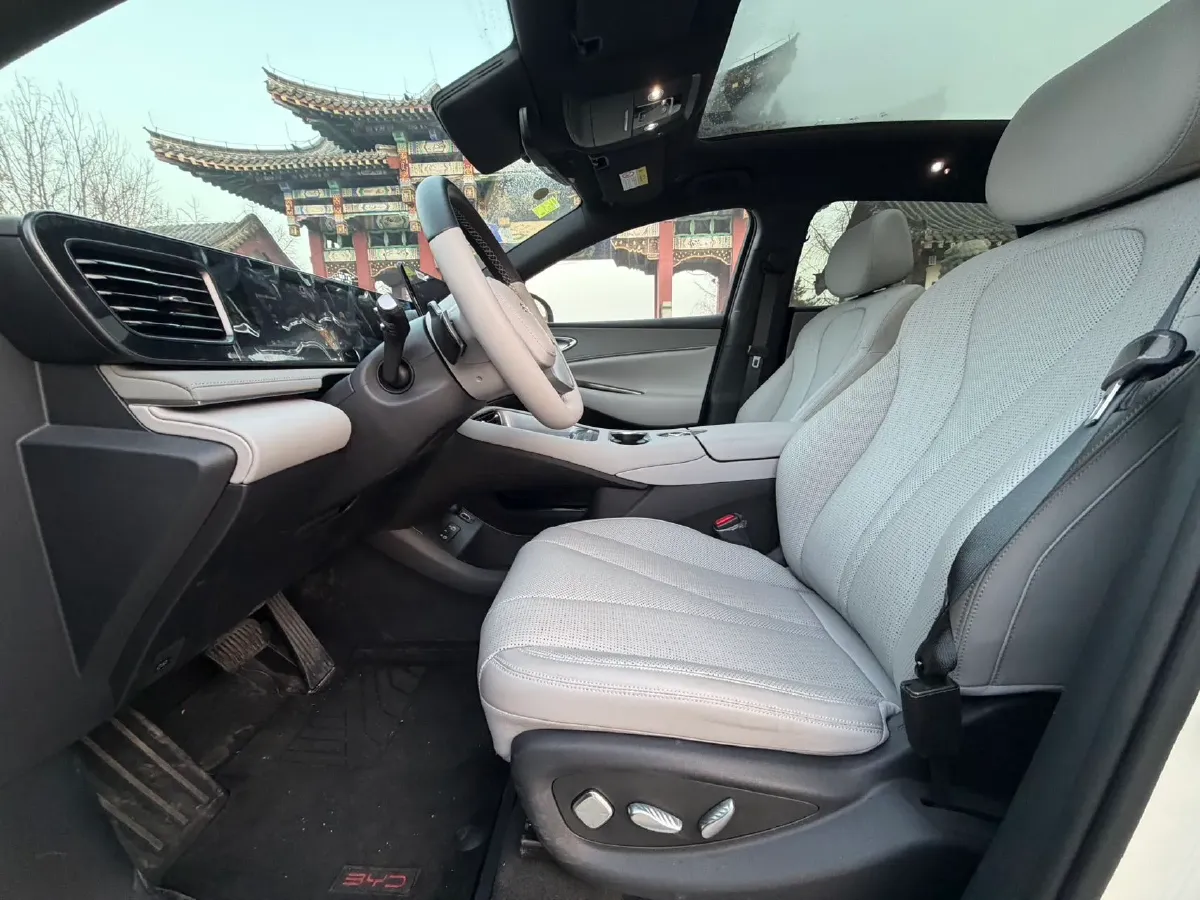 2025 LanDian E5 PLUS 1.5L 95HP L4 E-CVT PHEV,autocango,china used car exporter,china ev exporter,chinese used car exporter,chinese used ev exporter