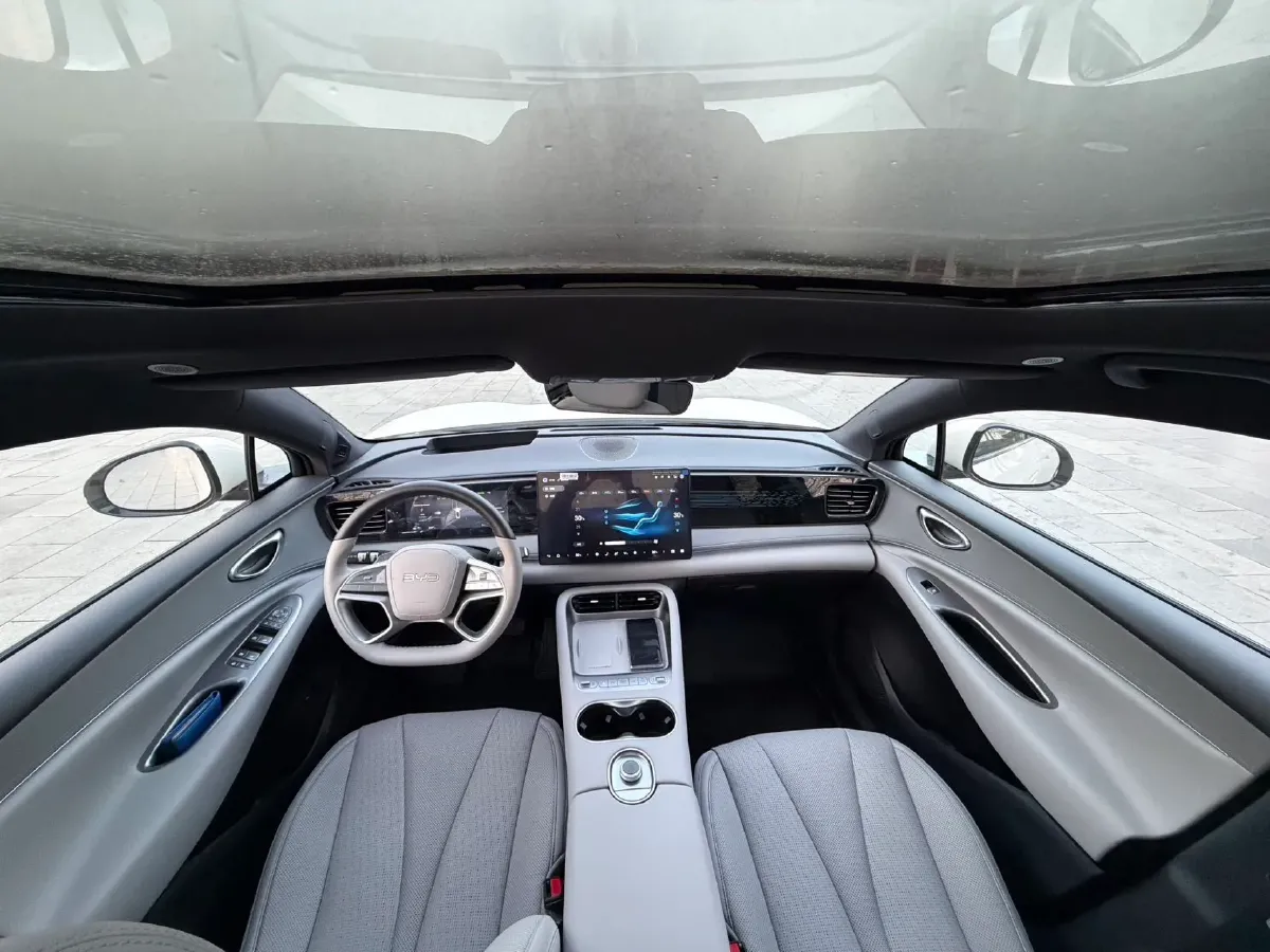 2025 LanDian E5 PLUS 1.5L 95HP L4 E-CVT PHEV,autocango,china used car exporter,china ev exporter,chinese used car exporter,chinese used ev exporter