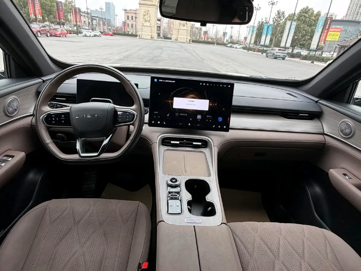 2025 Chery Tiggo 8 Plus 1.6T 197HP L4 7DCT,autocango,china used car exporter,china ev exporter,chinese used car exporter,chinese used ev exporter