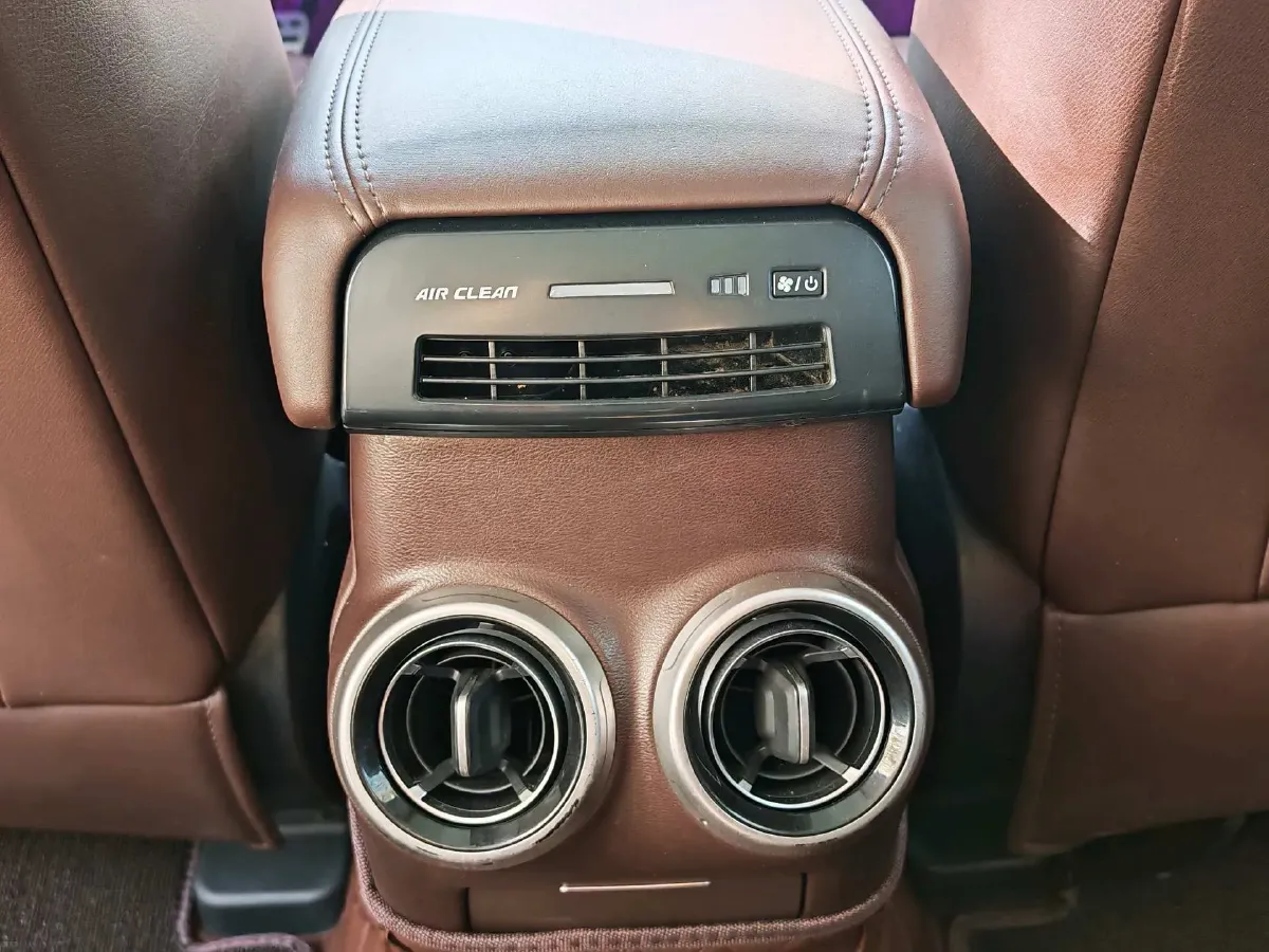 2017 WEY VV7 2.0T 234HP L4 7DCT,autocango,china used car exporter,china ev exporter,chinese used car exporter,chinese used ev exporter