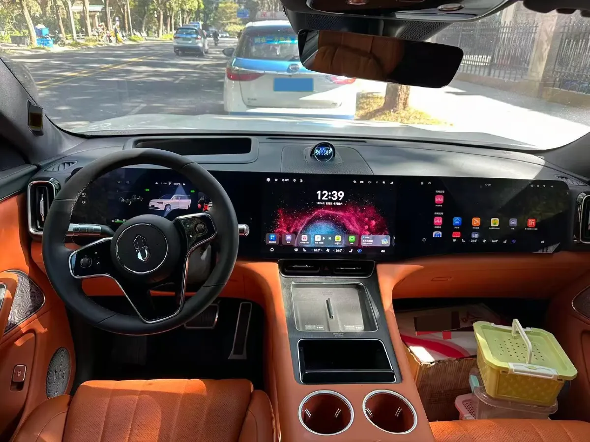 2025 HIMA AITO M8 REEV 160HP REEV 37KWH,autocango,china used car exporter,china ev exporter,chinese used car exporter,chinese used ev exporter