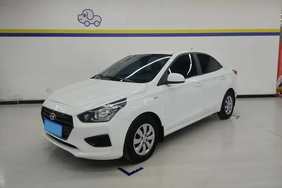2017 Hyundai Reina 1.4L 95HP L4 5MT