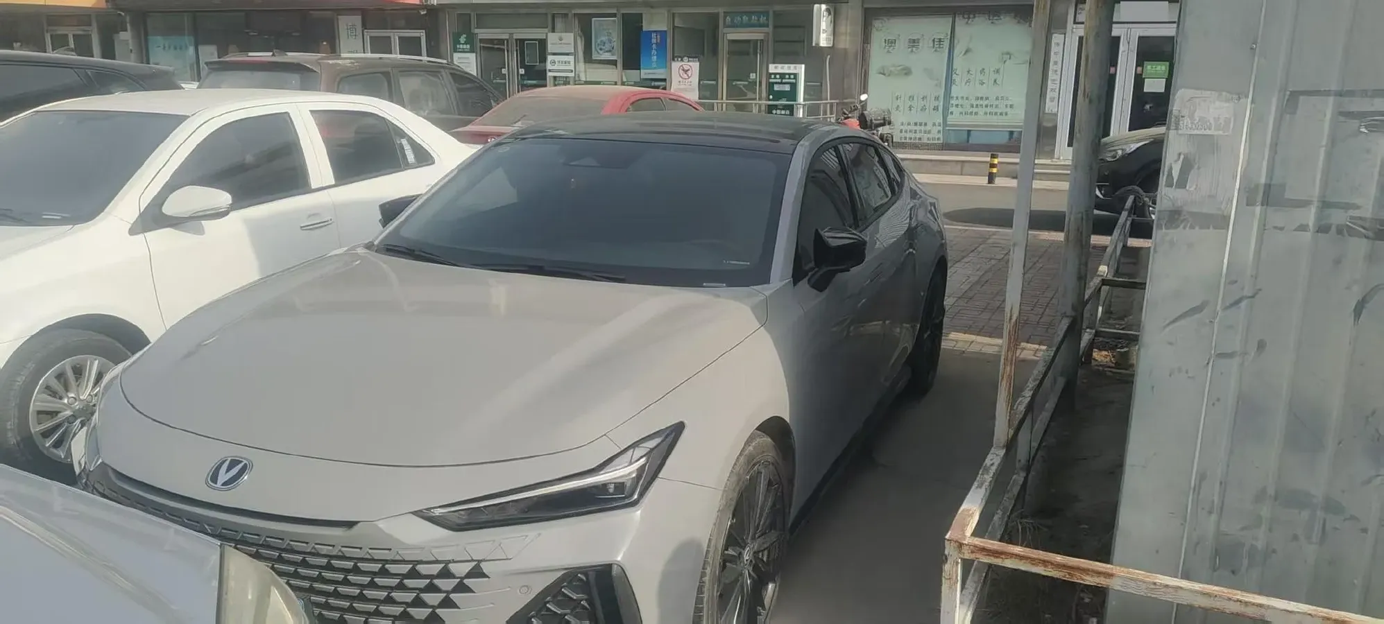 2022 ChangAn UNI-V 2.0T 233HP L4 8AT,autocango,china used car exporter,china ev exporter,chinese used car exporter,chinese used ev exporter