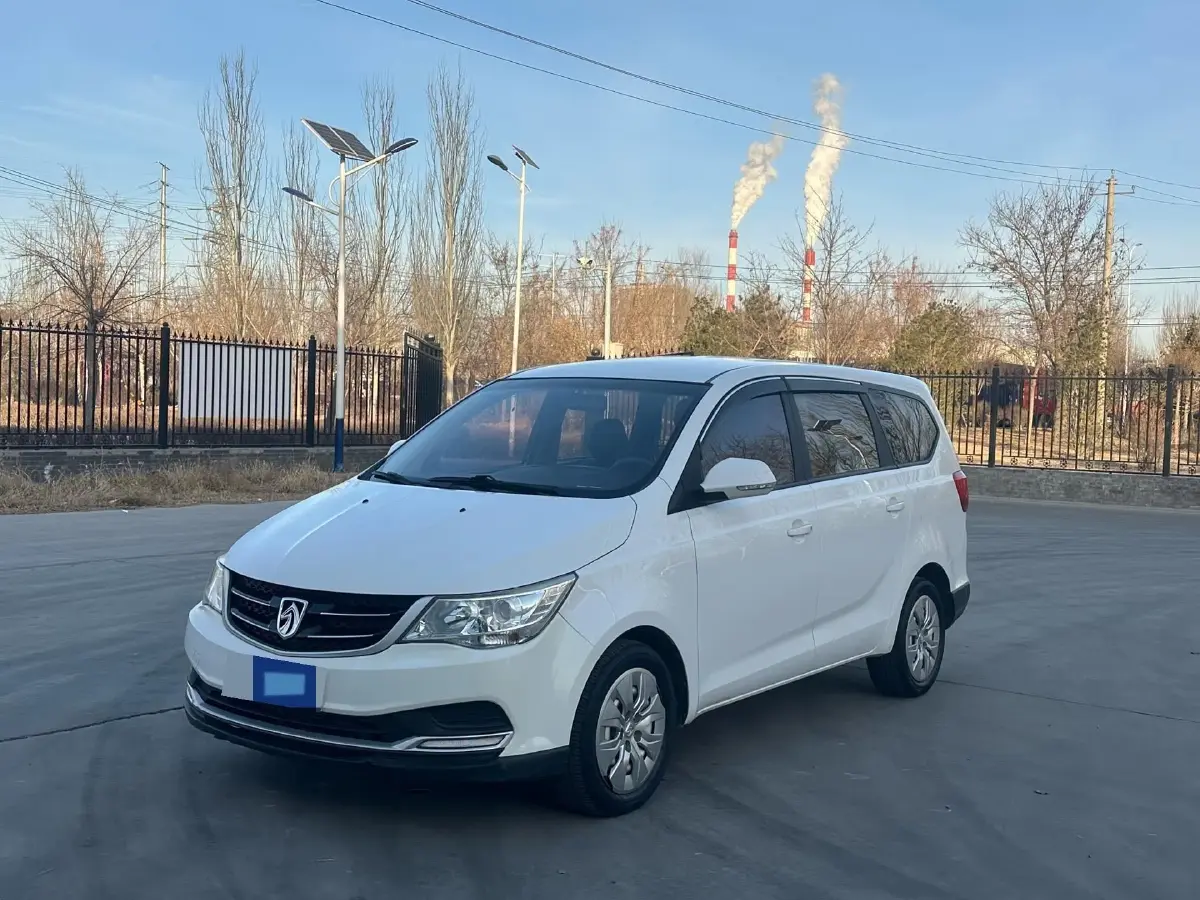 2016 BaoJun 730 1.5L 112HP L4 5MT