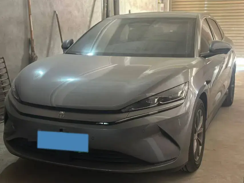 2025 BYD QinL BEV