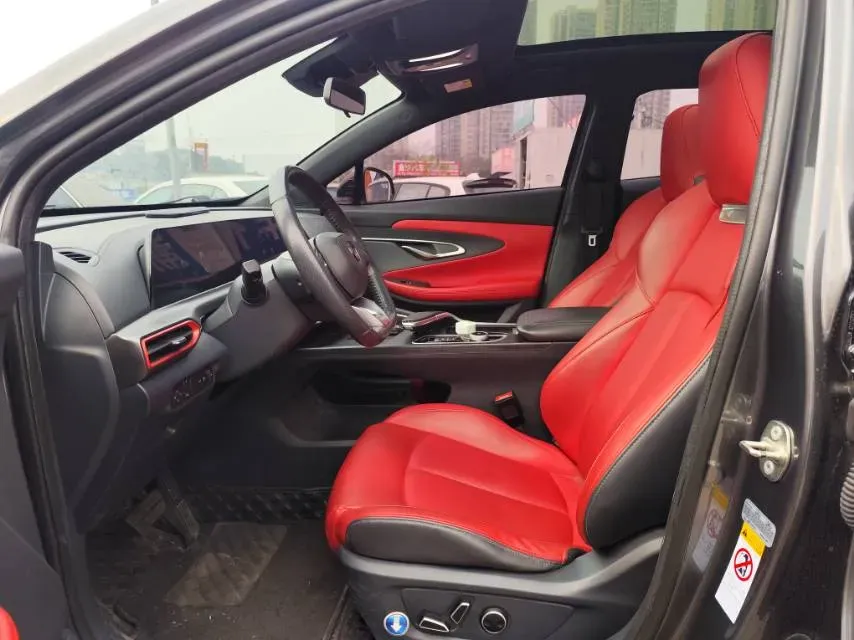 2020 ChangAn UNI-T 1.5T 180HP L4 7DCT,autocango,china used car exporter,china ev exporter,chinese used car exporter,chinese used ev exporter