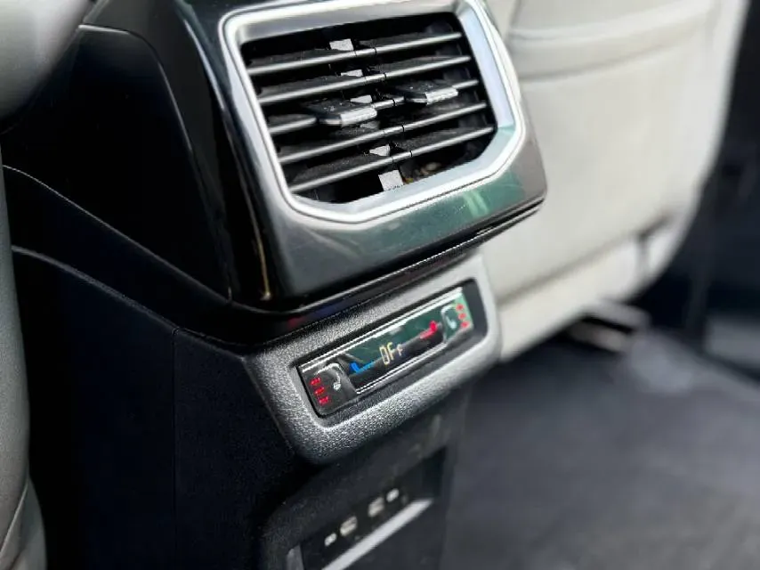 2021 Volkswagen Alltrack 2.0T 190HP L4 7DCT,autocango,china used car exporter,china ev exporter,chinese used car exporter,chinese used ev exporter