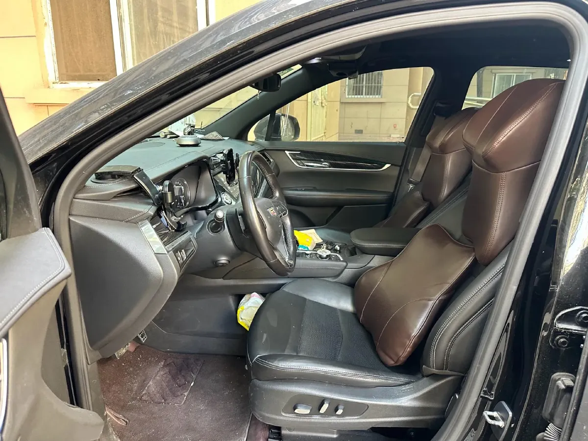 2021 Cadillac XT6 2.0T 237HP L4 9AT,autocango,china used car exporter,china ev exporter,chinese used car exporter,chinese used ev exporter