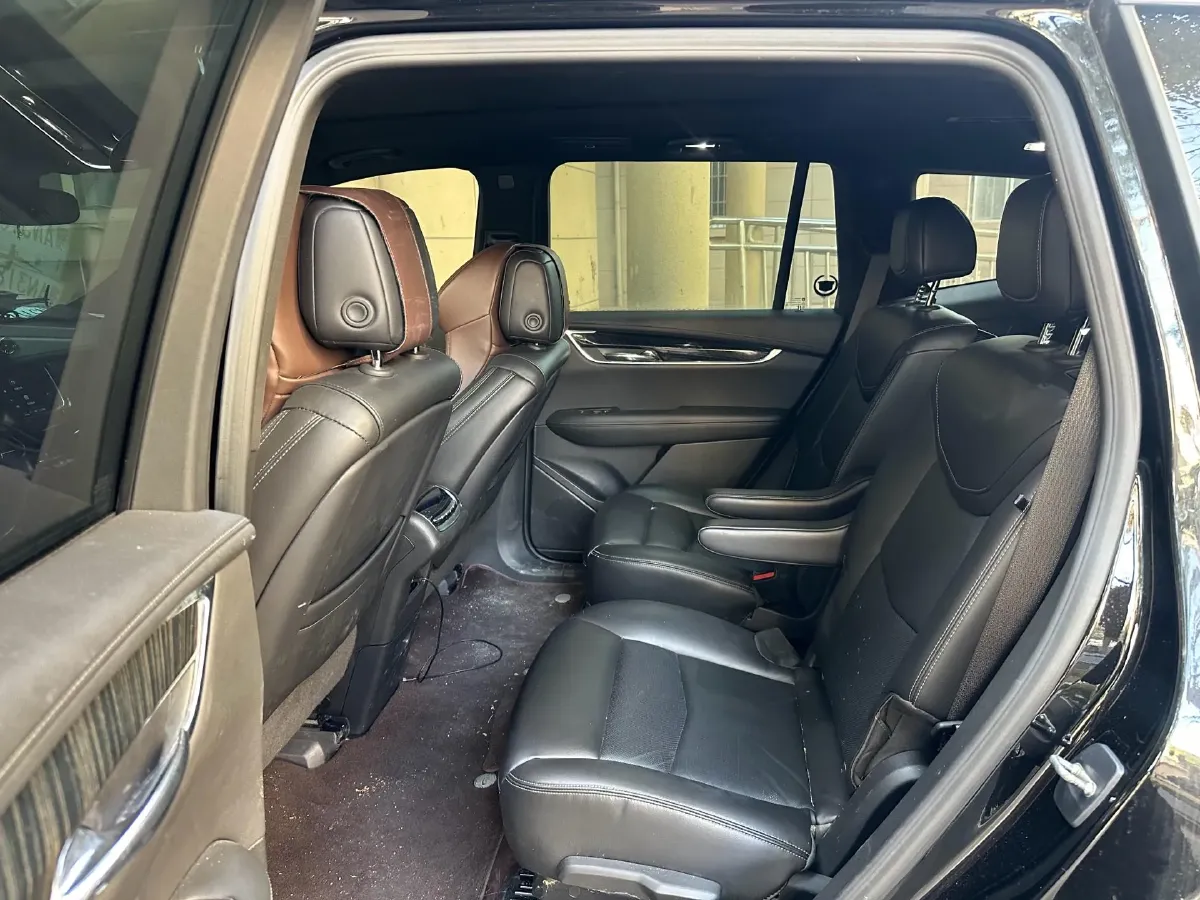 2021 Cadillac XT6 2.0T 237HP L4 9AT,autocango,china used car exporter,china ev exporter,chinese used car exporter,chinese used ev exporter