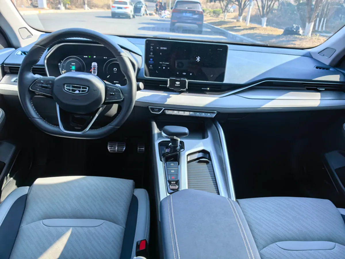 2020 Geely Tugella 2.0T 238HP L4 8AT,autocango,china used car exporter,china ev exporter,chinese used car exporter,chinese used ev exporter