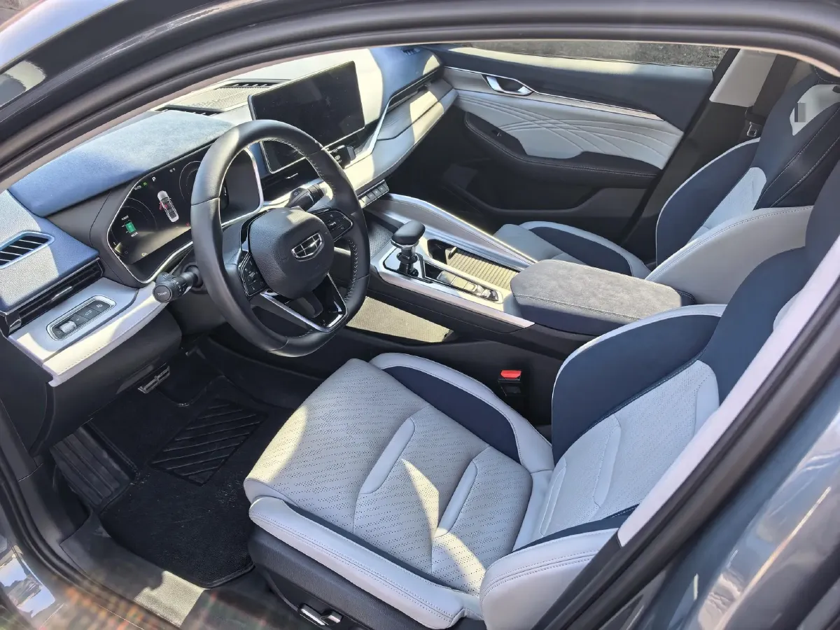 2020 Geely Tugella 2.0T 238HP L4 8AT,autocango,china used car exporter,china ev exporter,chinese used car exporter,chinese used ev exporter