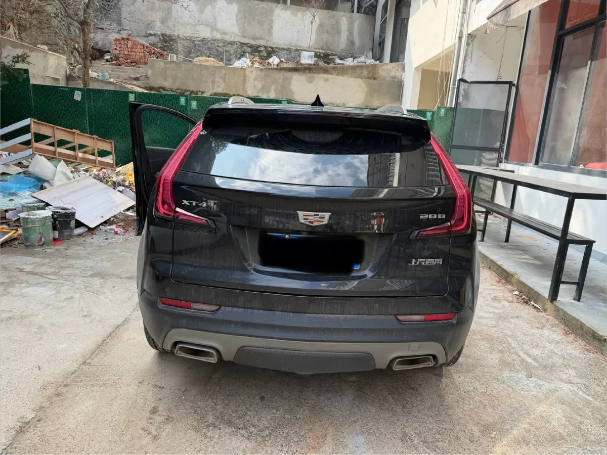 2022 Cadillac XT4 2.0T 237HP L4 9AT,autocango,china used car exporter,china ev exporter,chinese used car exporter,chinese used ev exporter