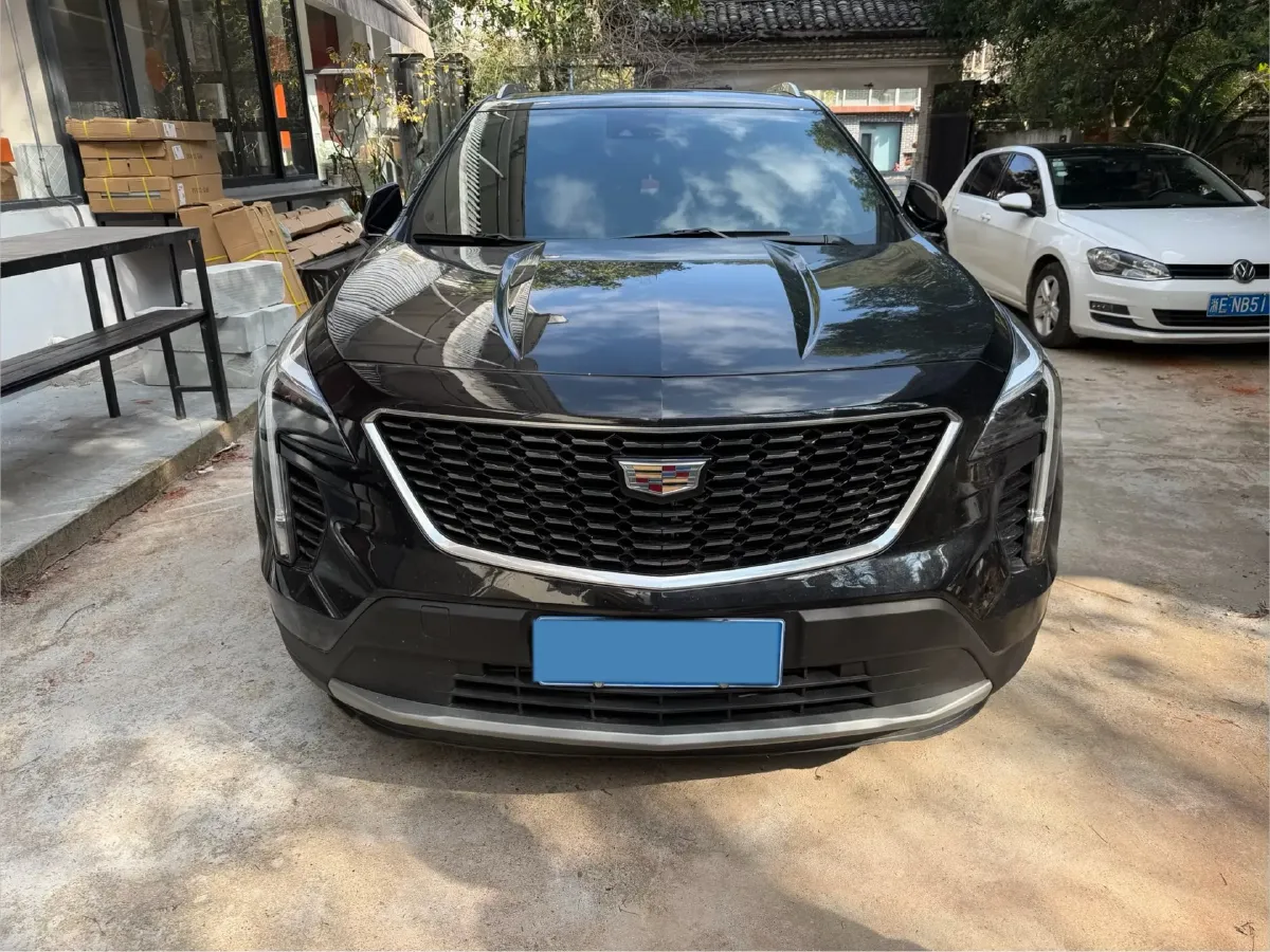 2022 Cadillac XT4 2.0T 237HP L4 9AT,autocango,china used car exporter,china ev exporter,chinese used car exporter,chinese used ev exporter