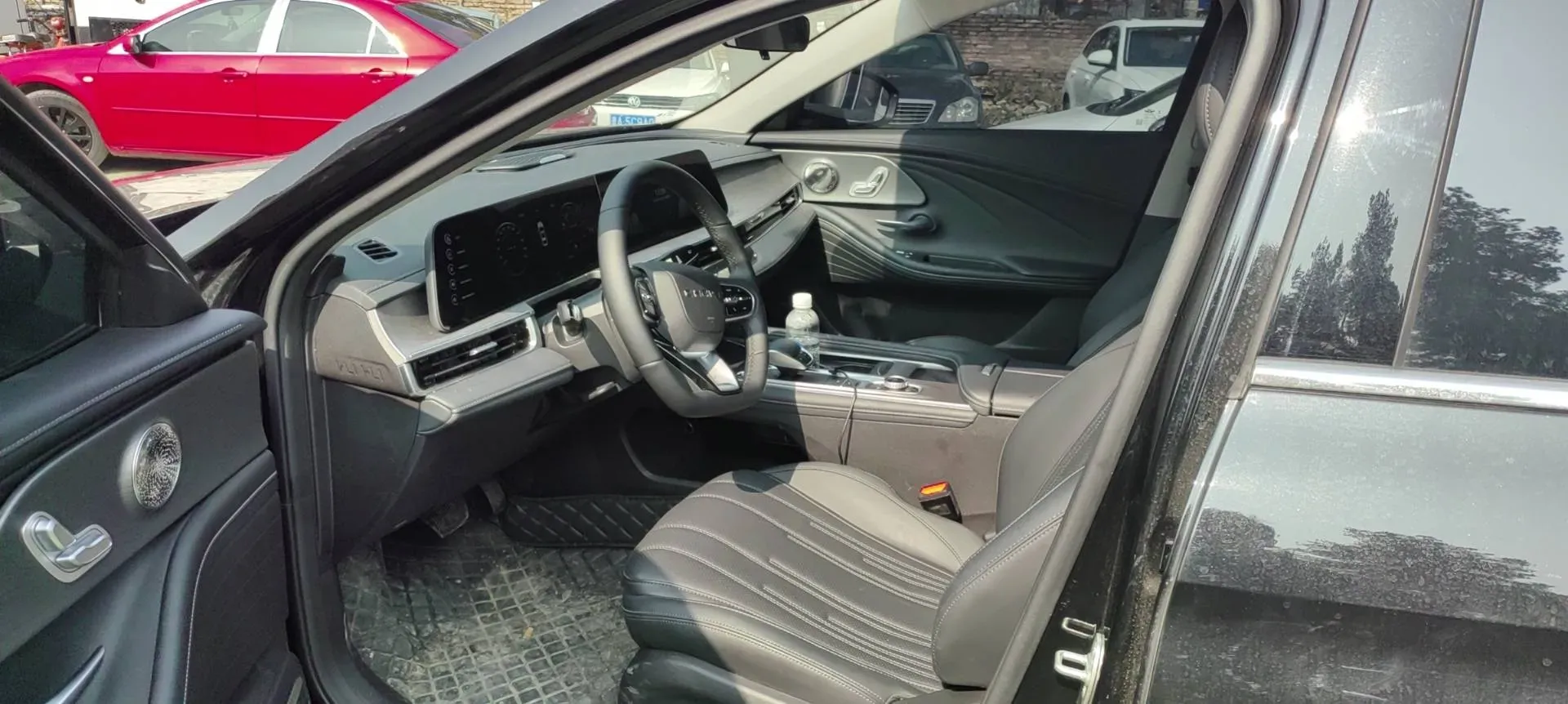 2025 Fulwin FulwinA8L 1.5L 102HP L4 1DHT PHEV 9.525KWH,autocango,china used car exporter,china ev exporter,chinese used car exporter,chinese used ev exporter