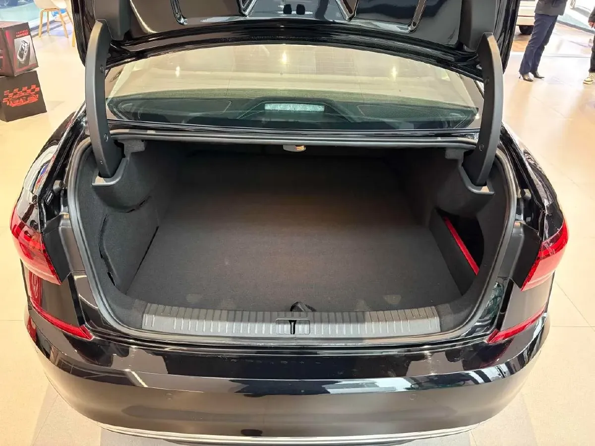 2025 Volkswagen Passat 1.4T 150HP L4 6DCT PHEV,autocango,china used car exporter,china ev exporter,chinese used car exporter,chinese used ev exporter