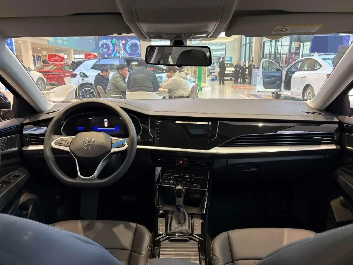 2025 Volkswagen Passat 1.4T 150HP L4 6DCT PHEV,autocango,china used car exporter,china ev exporter,chinese used car exporter,chinese used ev exporter