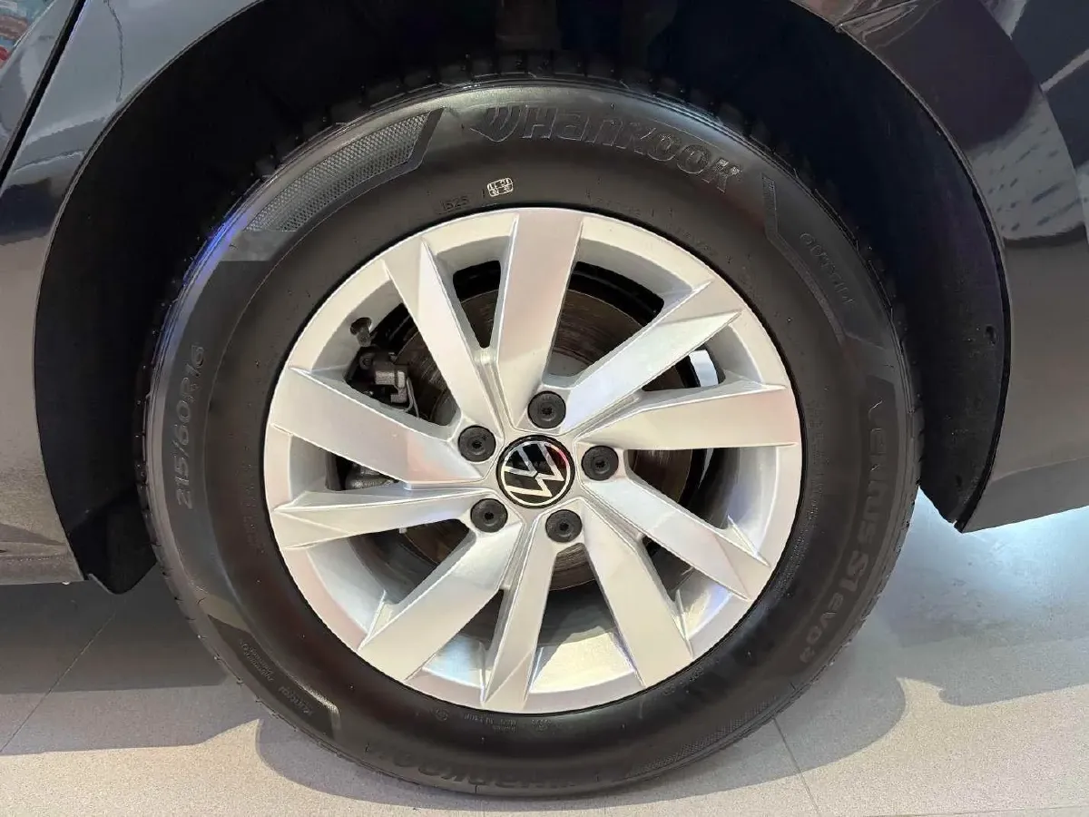 2025 Volkswagen Passat 1.4T 150HP L4 6DCT PHEV,autocango,china used car exporter,china ev exporter,chinese used car exporter,chinese used ev exporter