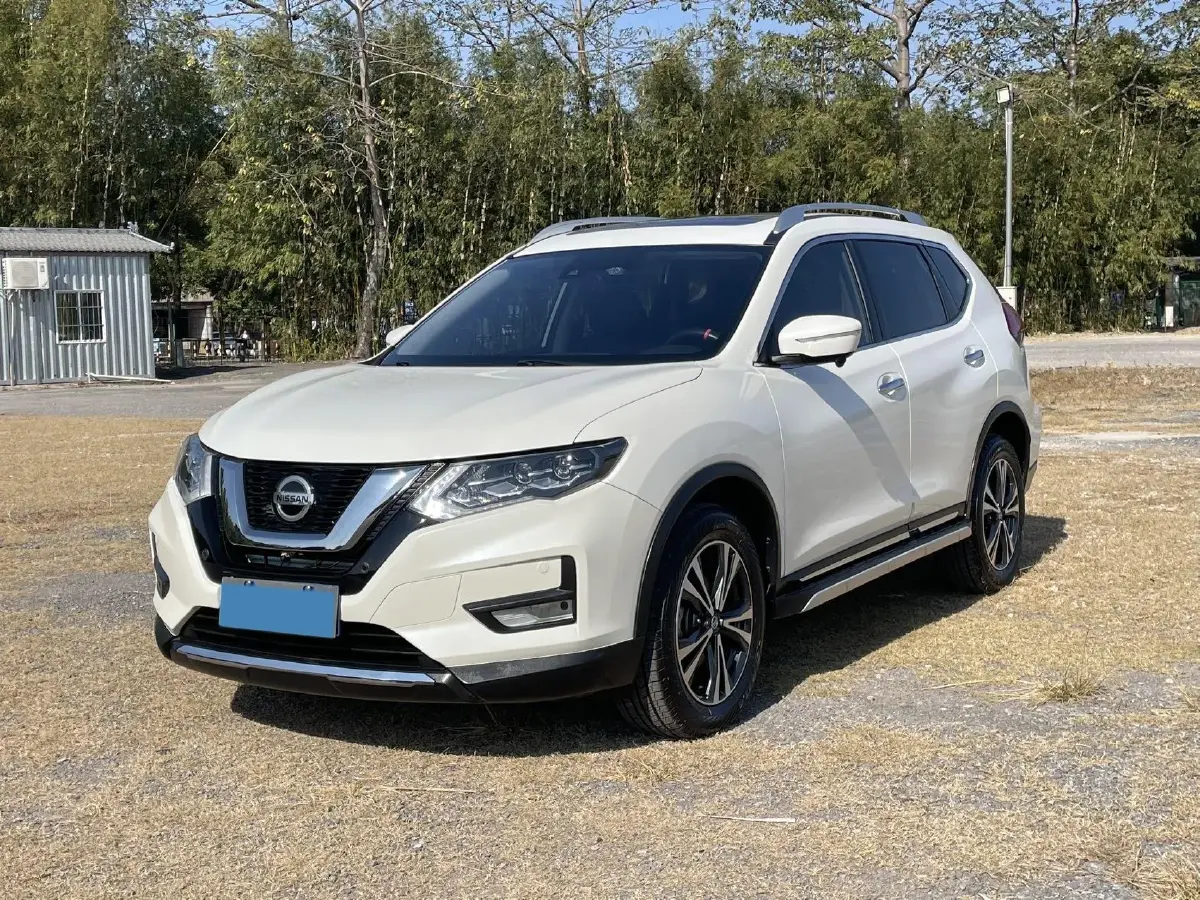 2021 Nissan X-Trail 2.5L 181HP L4 CVT