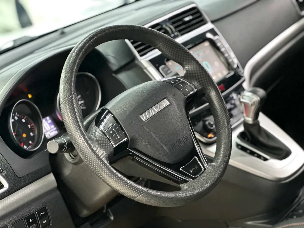 2019 Haval M6 1.5T 150HP L4 7DCT,autocango,china used car exporter,china ev exporter,chinese used car exporter,chinese used ev exporter