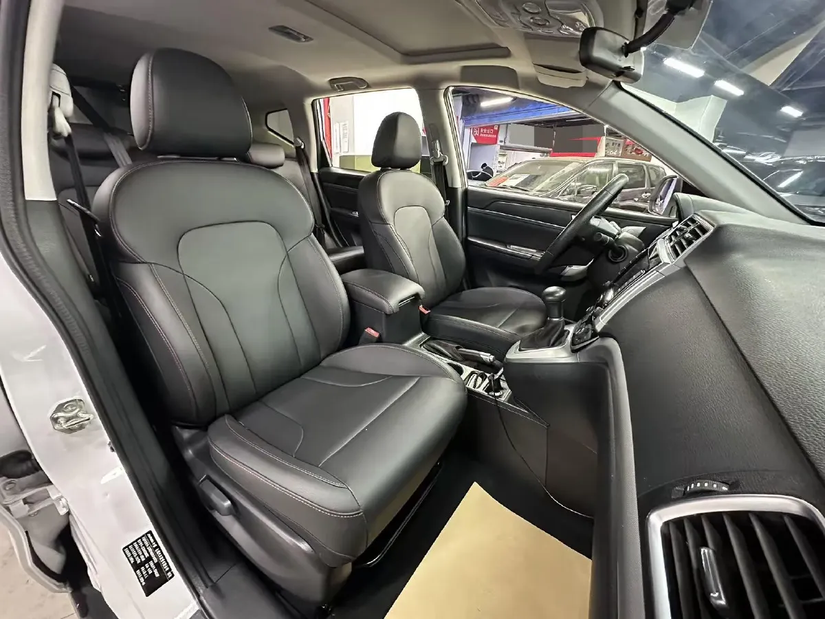 2019 Haval M6 1.5T 150HP L4 7DCT,autocango,china used car exporter,china ev exporter,chinese used car exporter,chinese used ev exporter