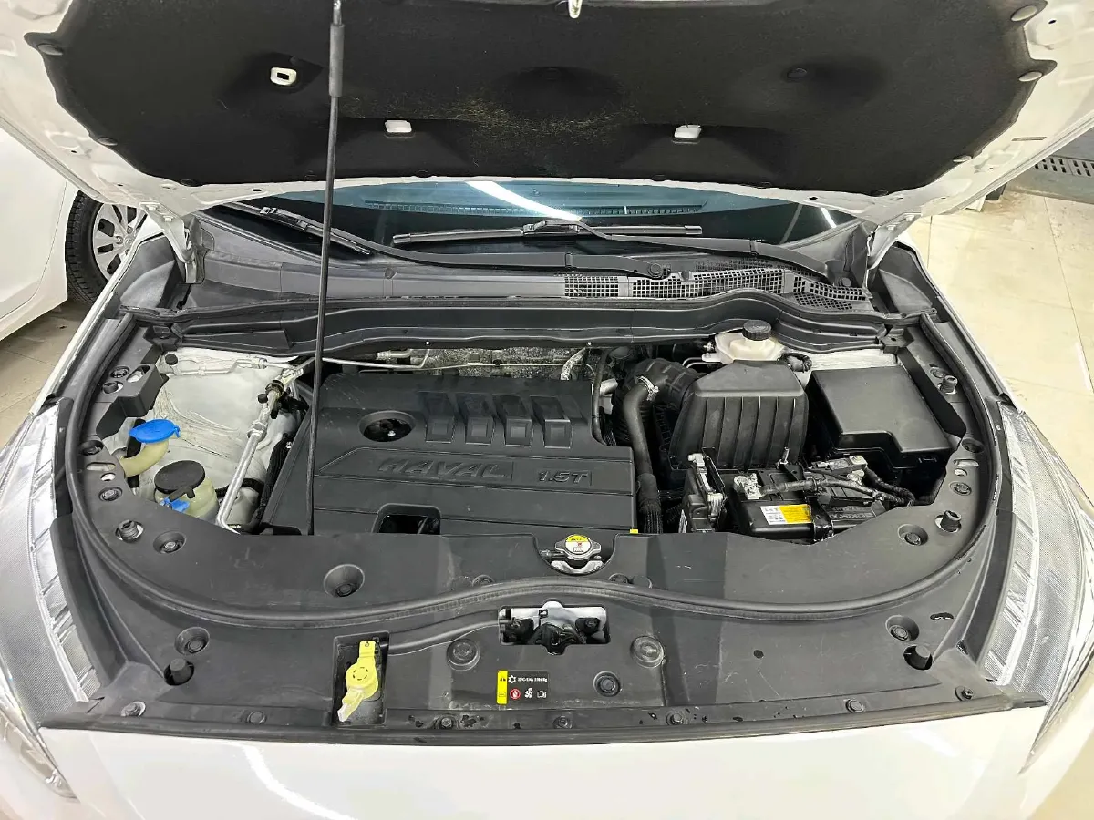 2019 Haval M6 1.5T 150HP L4 7DCT,autocango,china used car exporter,china ev exporter,chinese used car exporter,chinese used ev exporter